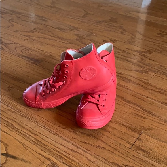 Shoes - Picture 2 of 5